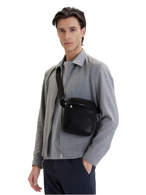 CALVIN KLEIN embossed logo reporter bag CALVIN KLEIN | LV04D3331GUB1